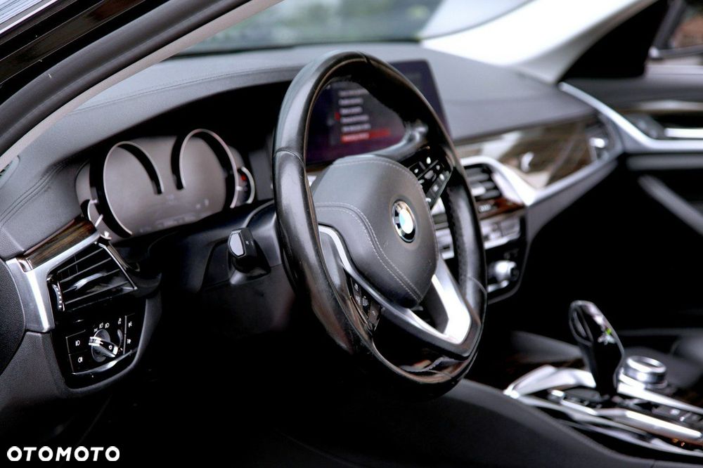 BMW Seria 5 520d xDrive Luxury Line - 14