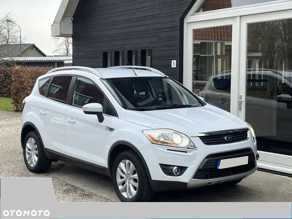 Ford Kuga 2.5 4x4 Titanium - 3