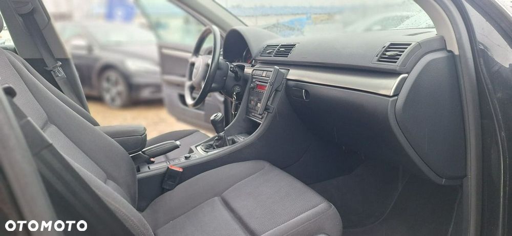 Audi A4 Limousine - 10