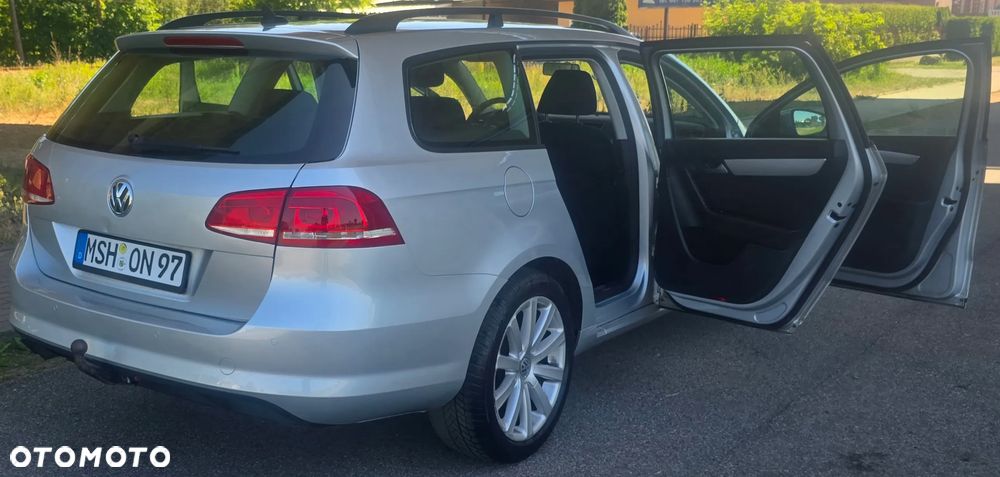 Volkswagen Passat 2.0 TDI DPF BlueMotion Technology Trendline - 18