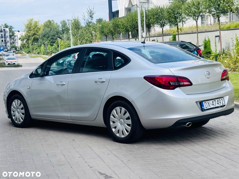 Opel Astra IV 1.4 T Business S&S - 14