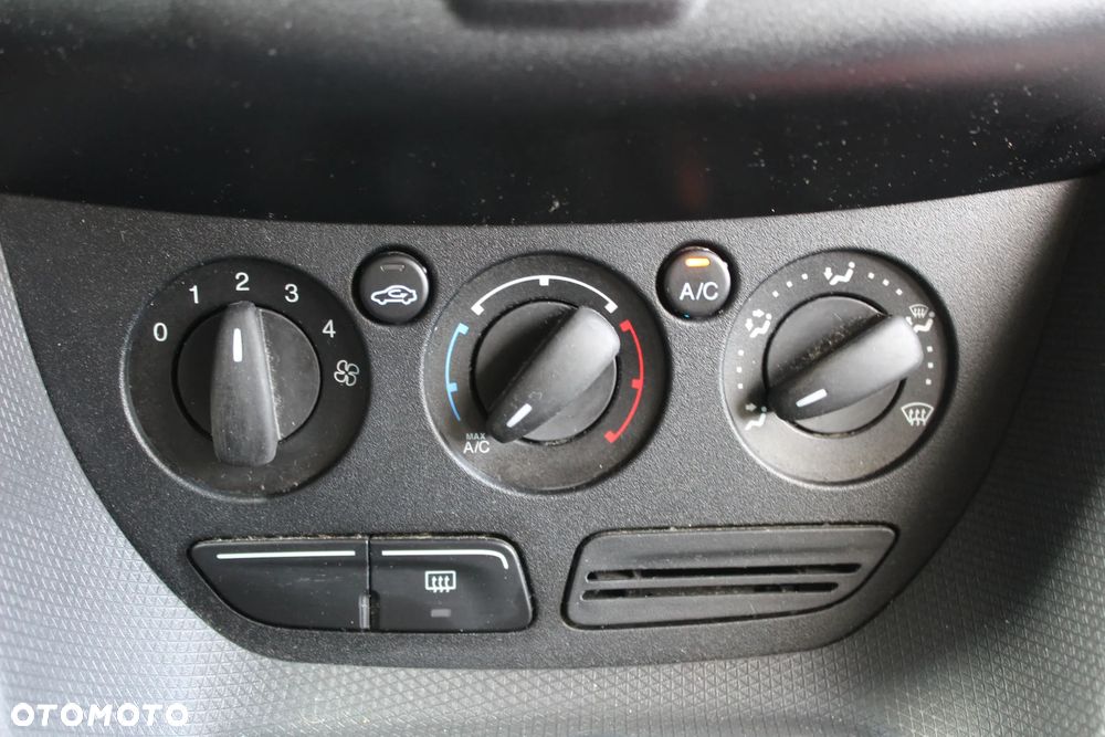 Ford Tourneo Connect Gr 1.6 TDCi Titanium - 31