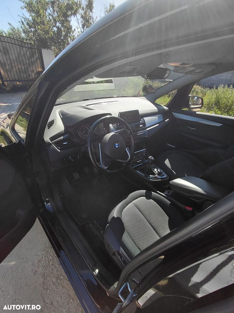 BMW Seria 2 218d xDrive M Sport - 8