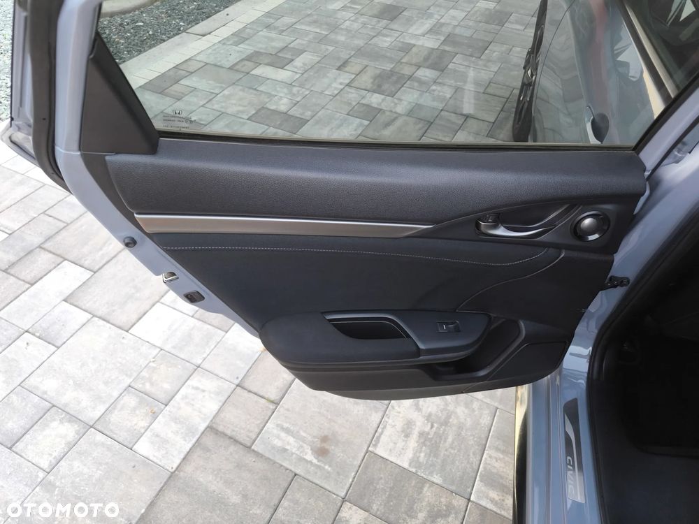 Honda Civic 1.5 i-VTEC Turbo Sport Plus - 23