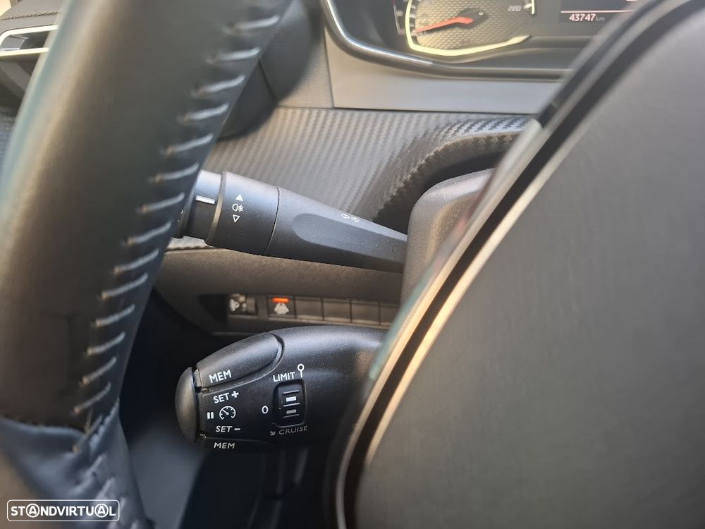 Peugeot 208 1.2 PureTech Active Pack - 24