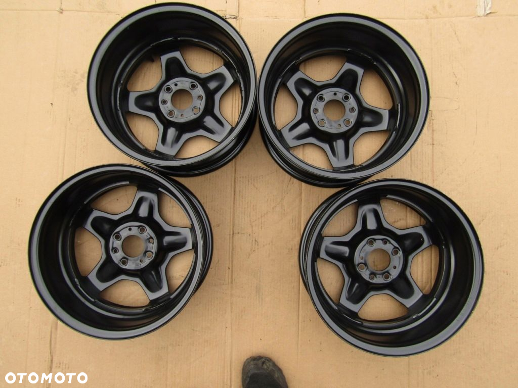 4x Felgi 15 Fiat 500 Bravo II Panda Doblo Idea Marea Palio Qubo 4x98 ET35 - 16