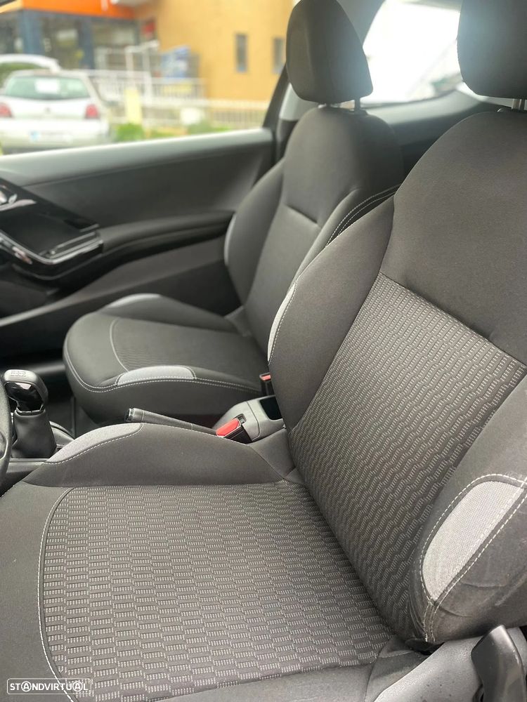 Peugeot 208 1.6 BlueHDi Active - 11