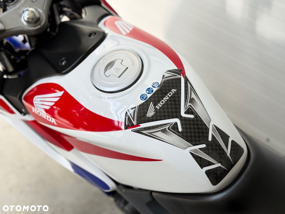 Honda CBR - 25