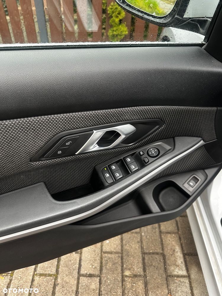 BMW Seria 3 320d Advantage - 13
