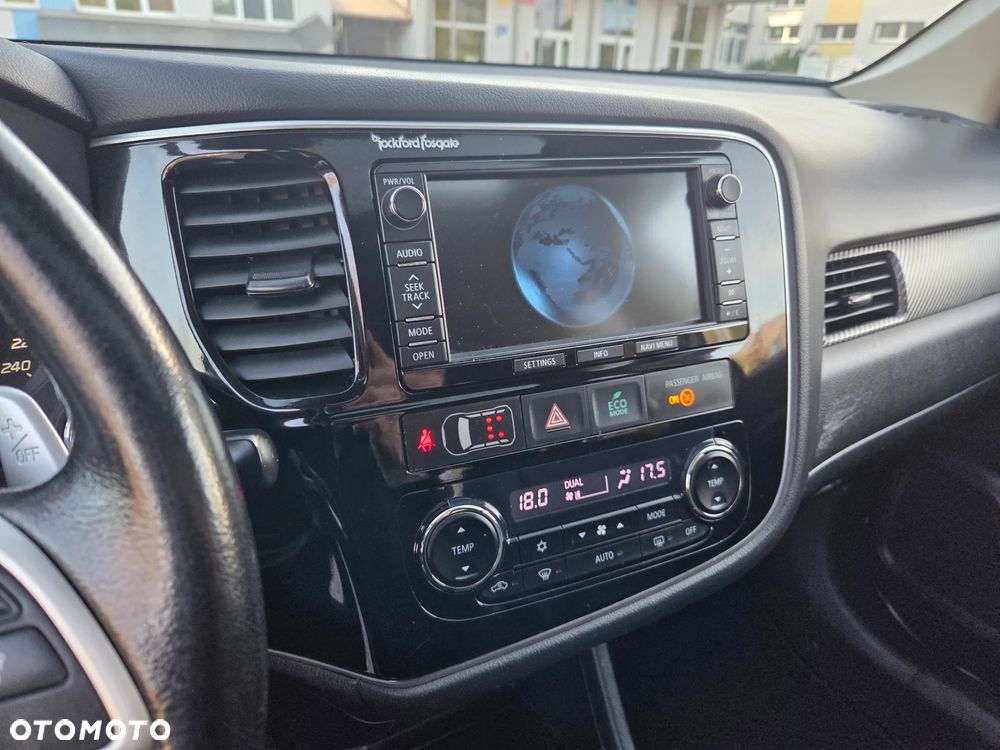 Mitsubishi Outlander 2.0 Intense + - 20