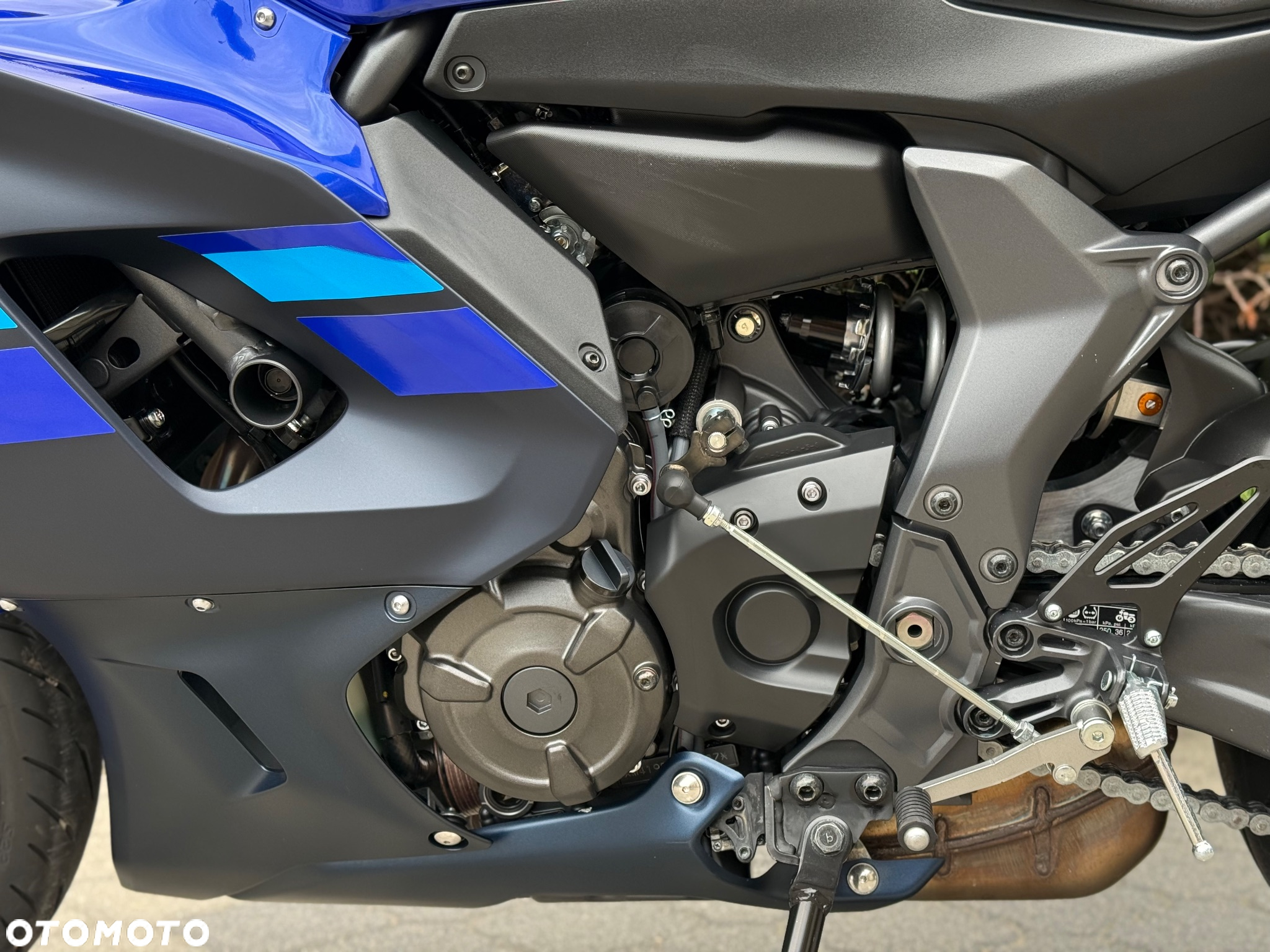Yamaha R7 - 35