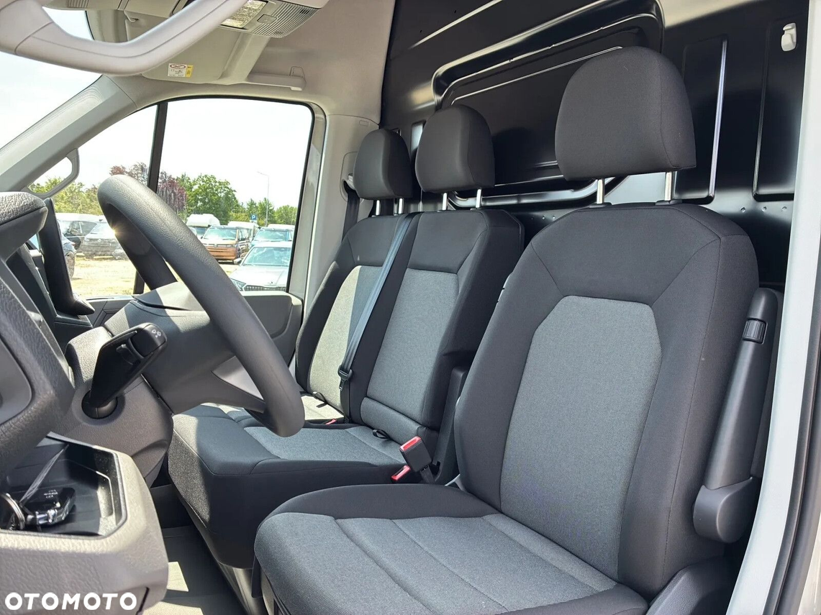 Volkswagen Crafter 35 Furgon L3H3, 2.0TDI 177KM, Wysoki dach, r.o. 3640 - 16