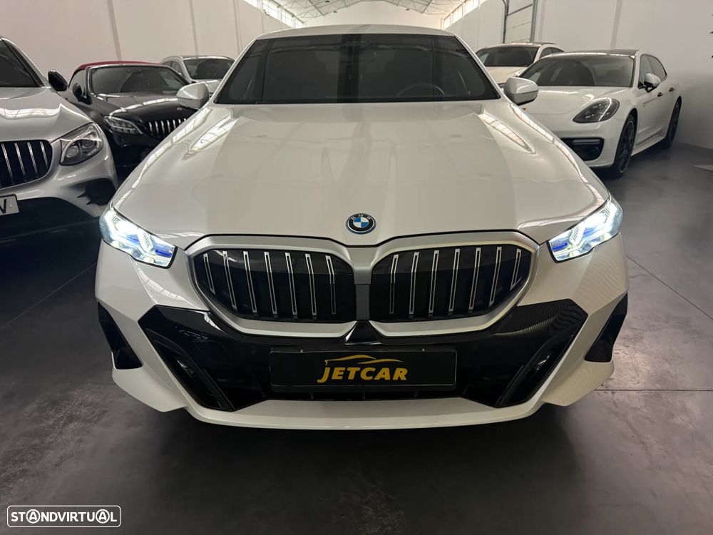 BMW 530 e Pack Desportivo M Pro - 4
