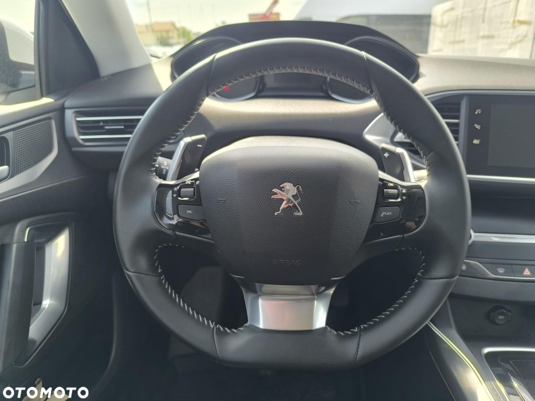 Peugeot 308 1.2 PureTech GPF Allure S&S EAT8 - 16