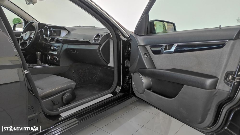 Mercedes-Benz C 220 CDi Avantgarde BlueEfficiency - 22