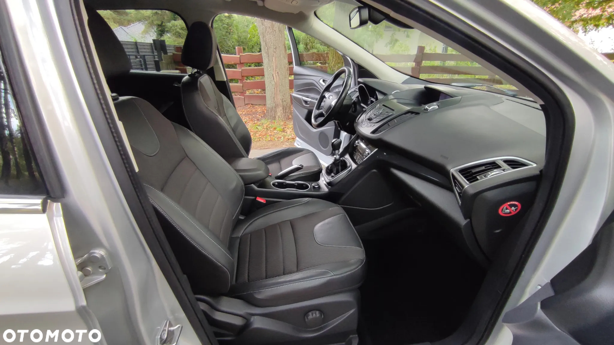 Ford Kuga 2.0 TDCi FWD Titanium - 9
