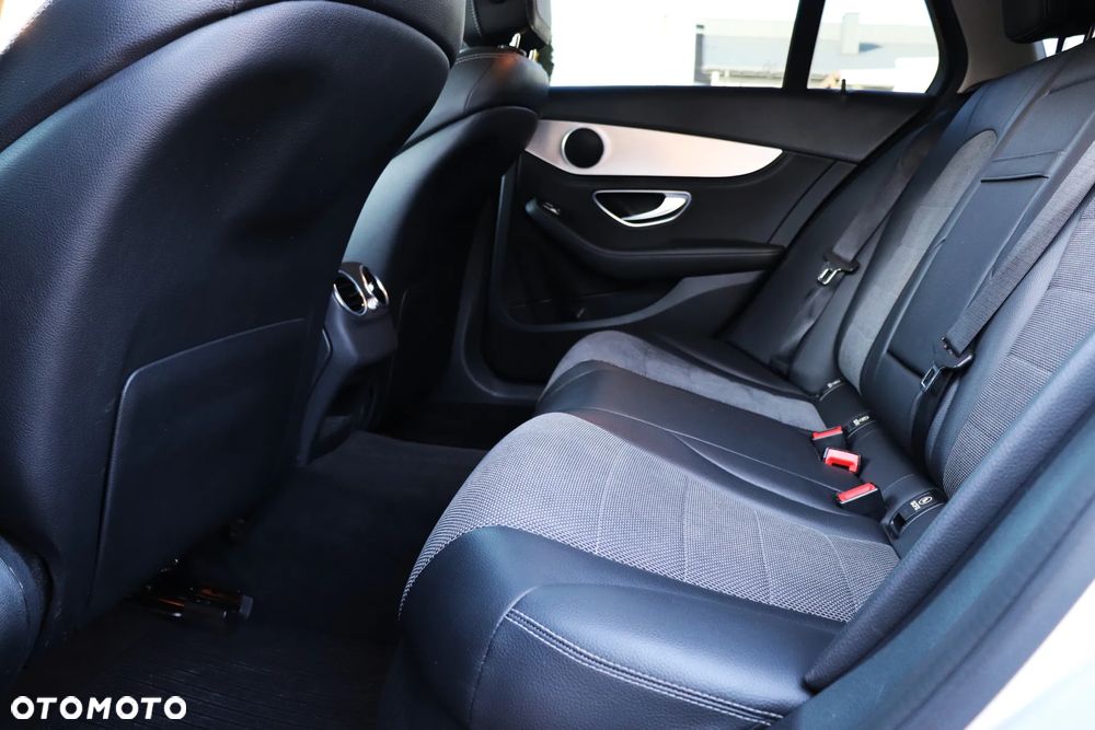 Mercedes-Benz Klasa C 180 Avantgarde - 21