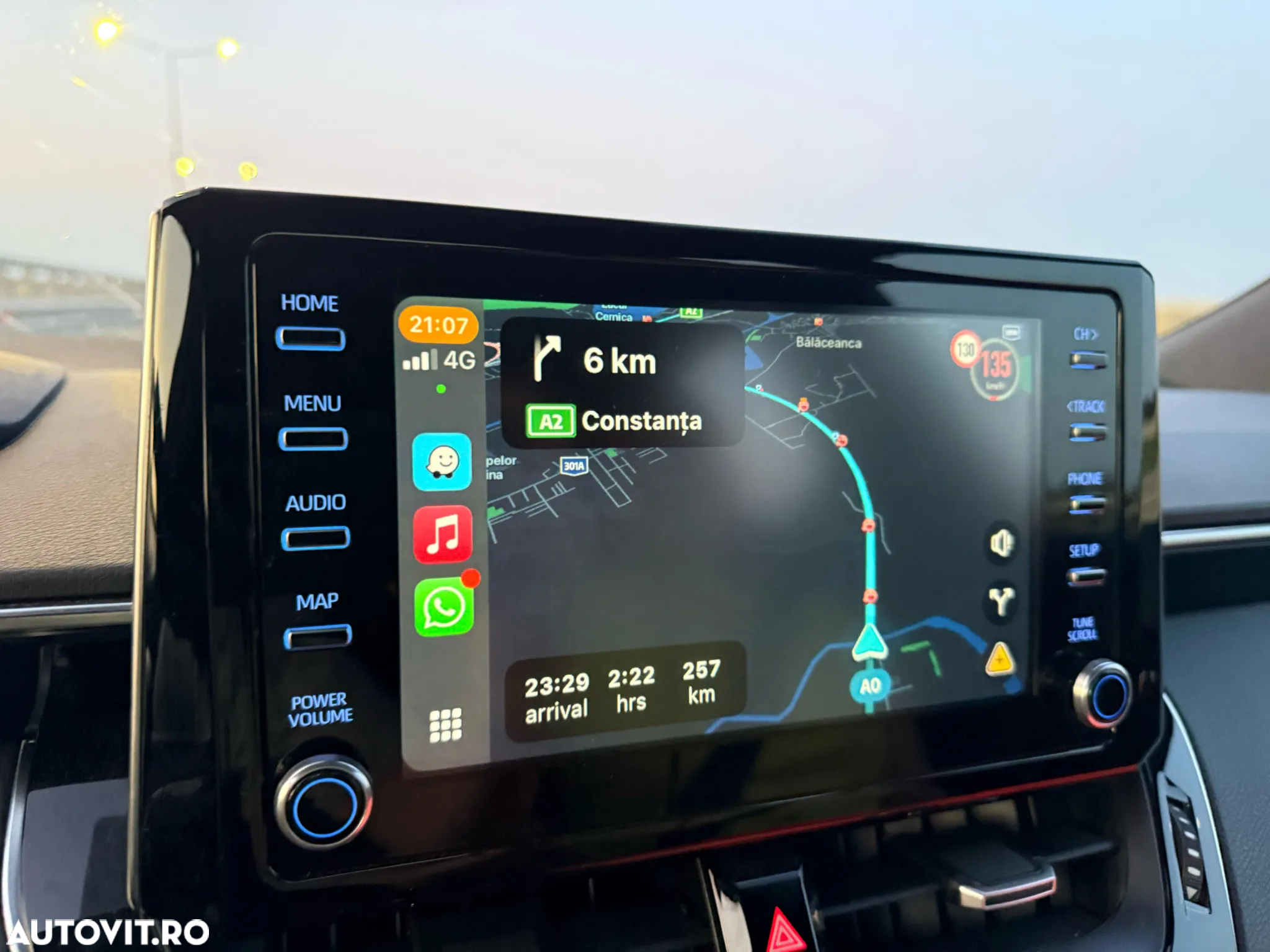 Toyota Corolla 1.8 HSD Business - 15