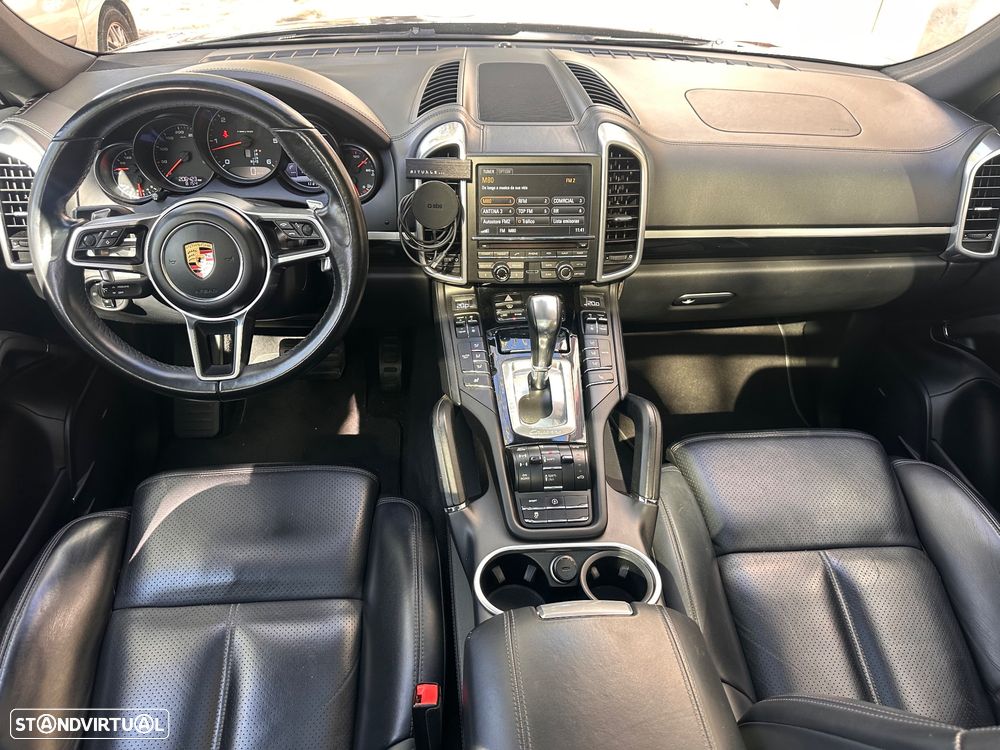 Porsche Cayenne Platinum Edition - 15
