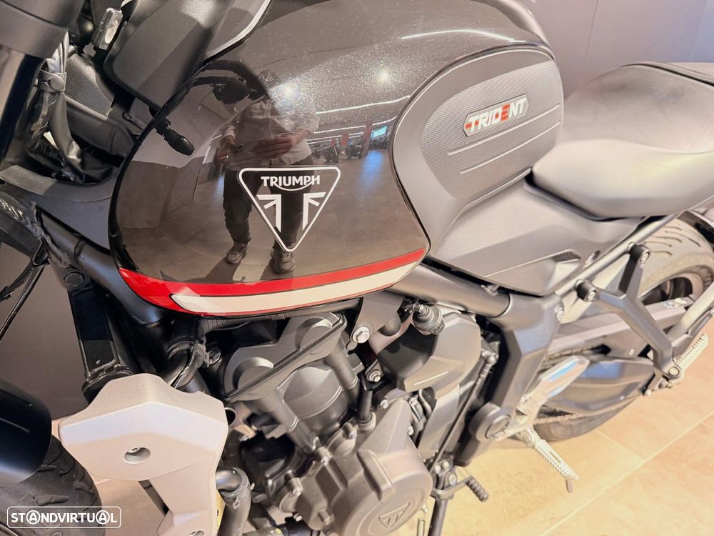 Triumph Trident - 7