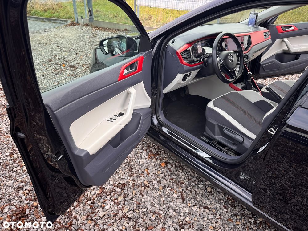 Volkswagen Polo - 25