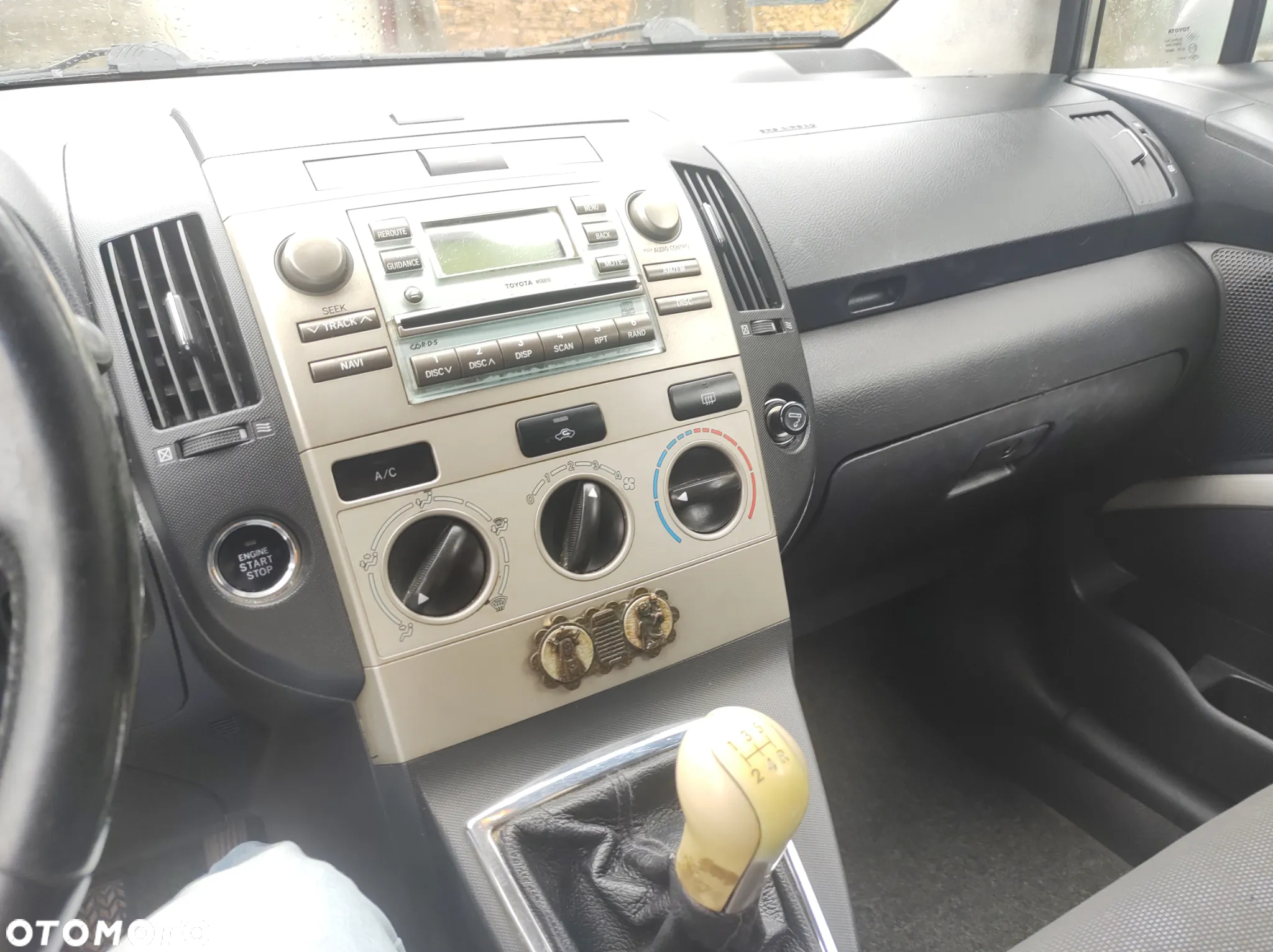 Toyota Corolla Verso 2.0 D-4D Terra - 9