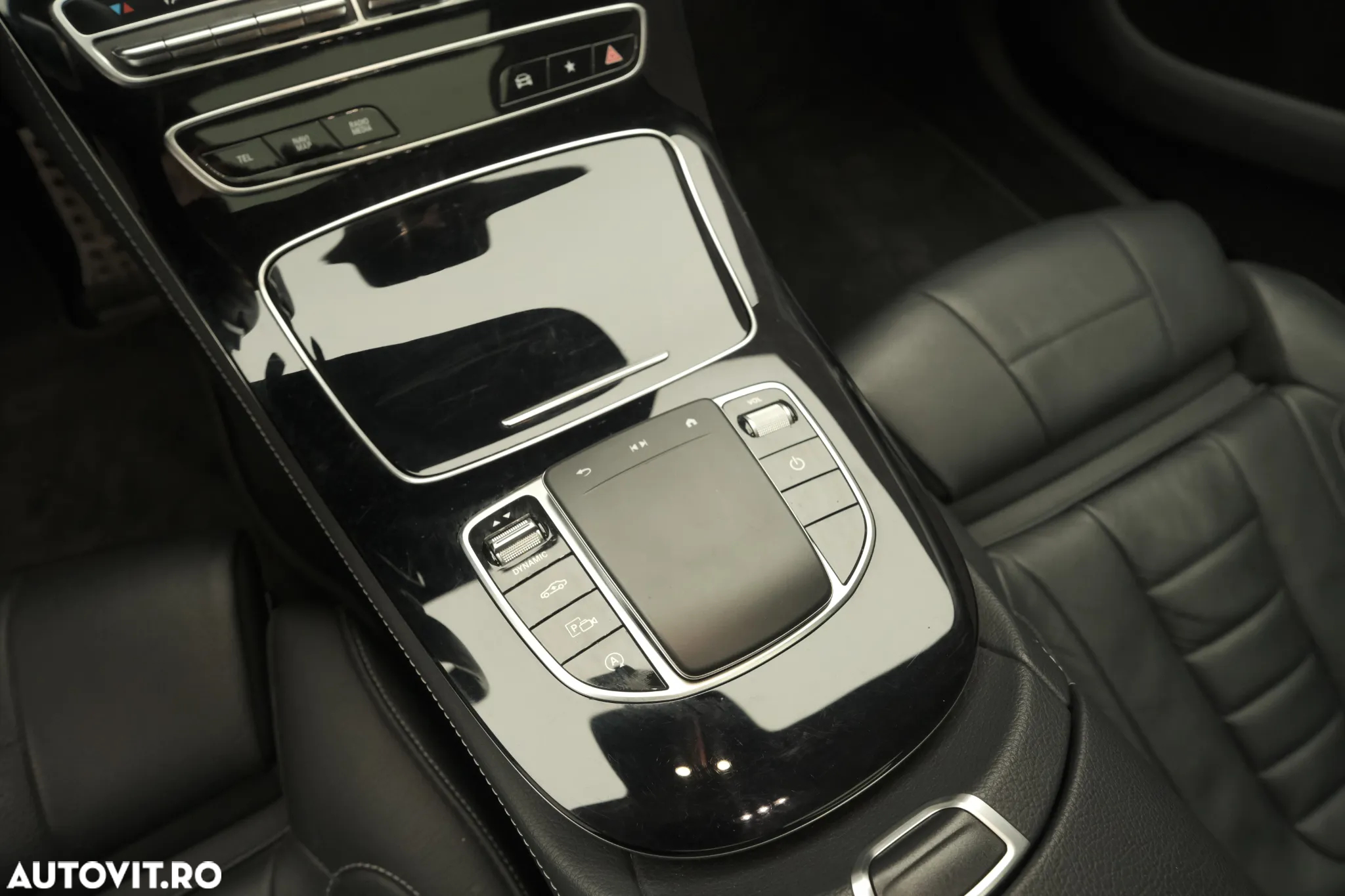 Mercedes-Benz CLS 350 9G-TRONIC AMG Line - 23