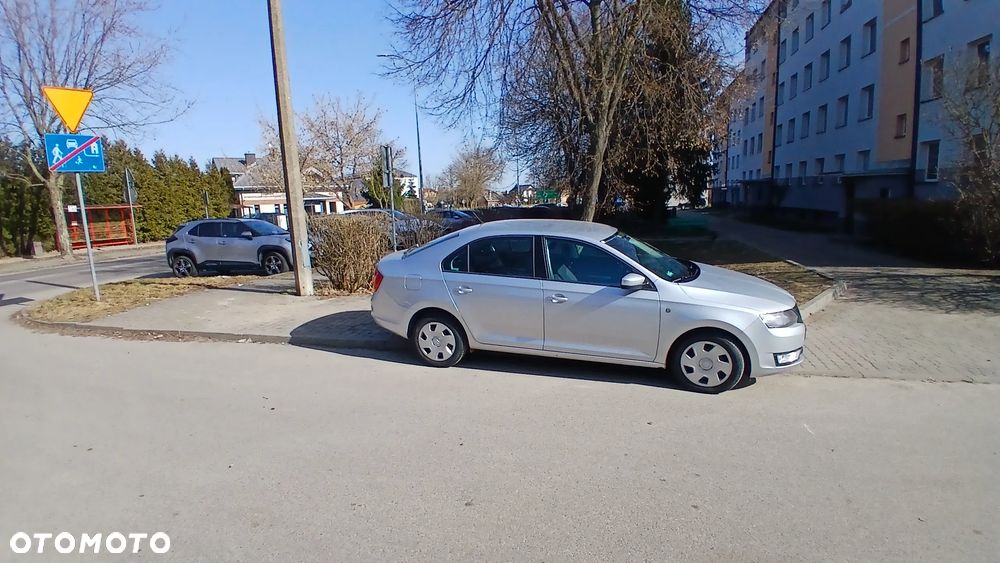 Skoda RAPID 1.6 TDI DPF Edition - 1