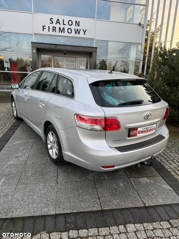 Toyota Avensis 1.8 Sol plus NAVI - 3