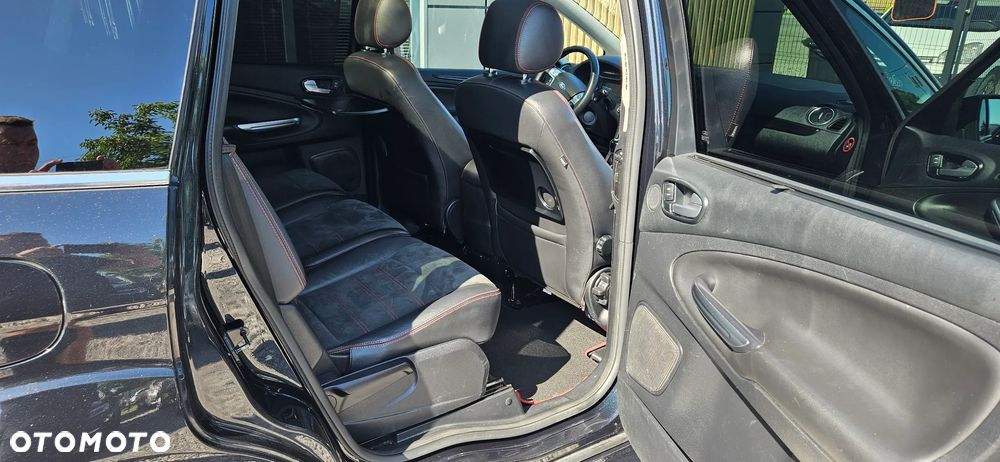 Ford S-Max 2.0 TDCi DPF Titanium X - 32