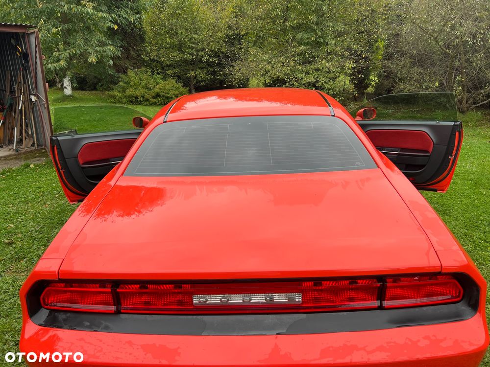 Dodge Challenger - 27