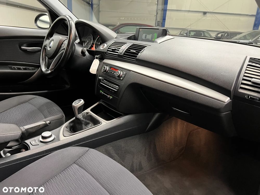 BMW Seria 1 118d DPF Edition Lifestyle - 38