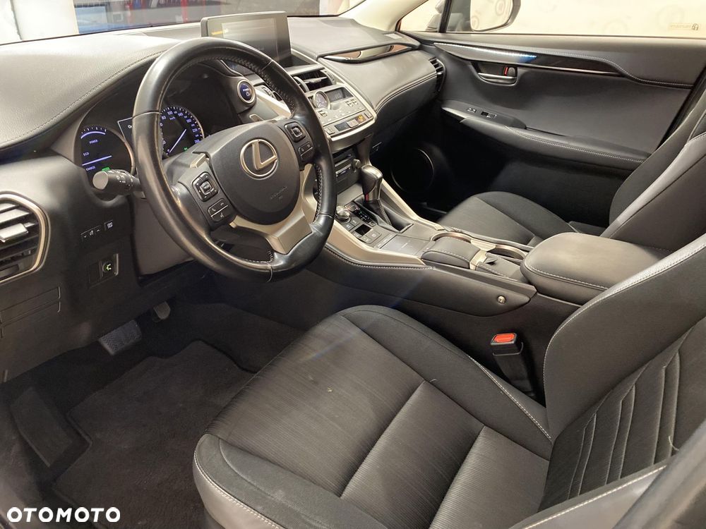 Lexus NX 300h Elegance 2WD - 3