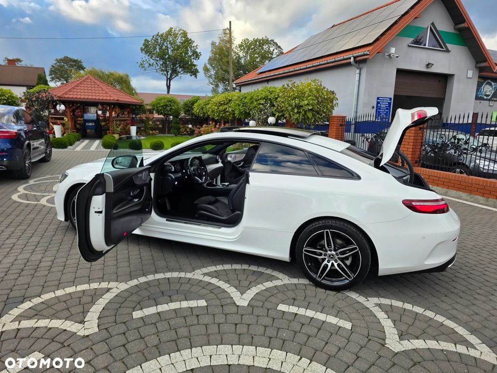 Mercedes-Benz Klasa E 300 9G-TRONIC - 14