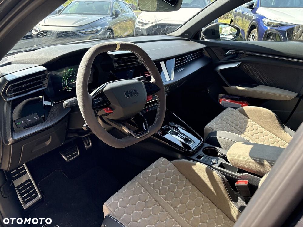 Audi RS3 Limousine - 10