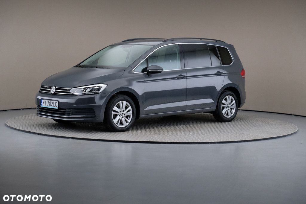 Volkswagen Touran - 1