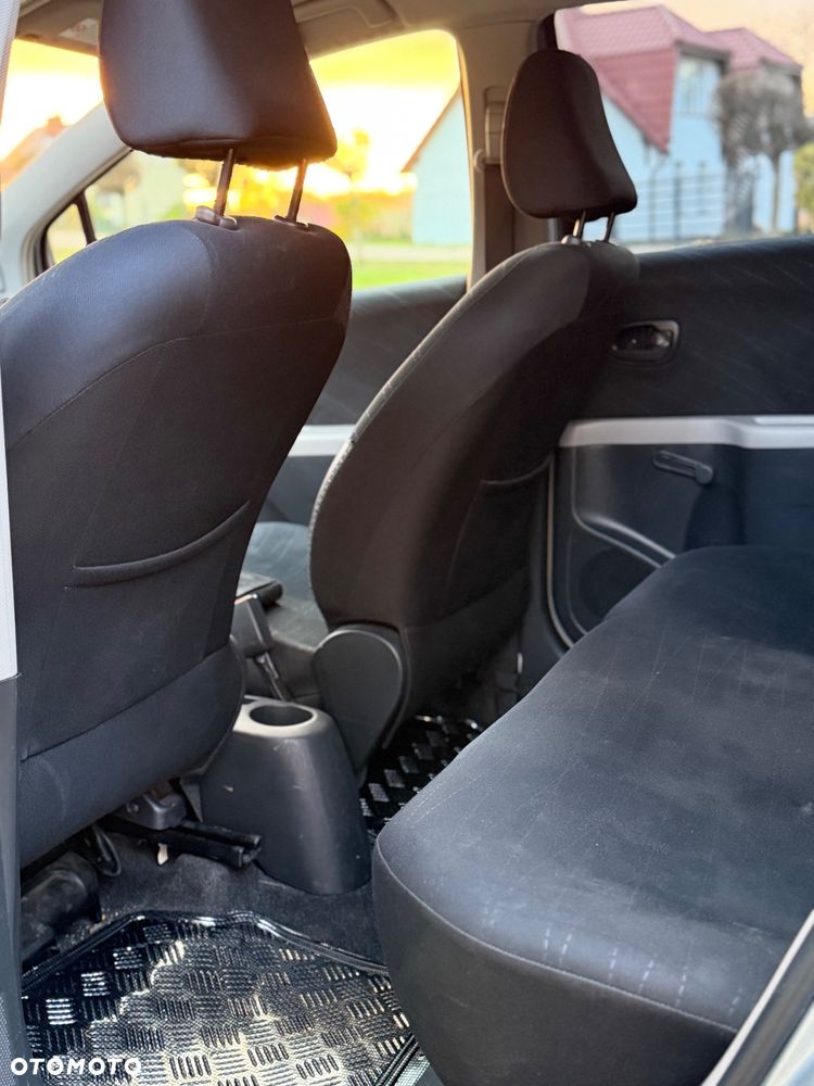 Toyota Yaris 1.3 Sol - 7