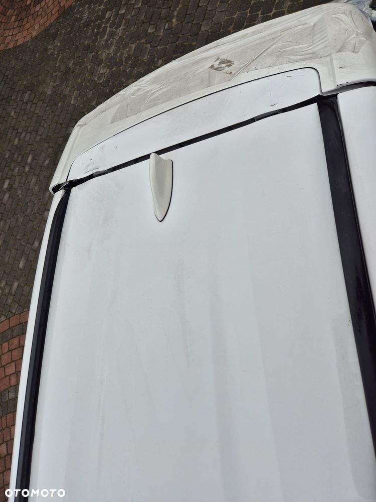 Toyota Yaris Cross Hybrid 1.5 Comfort 4x4 - 16