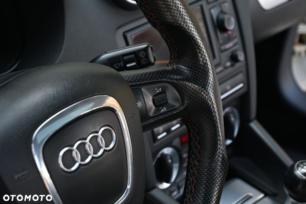 Audi A3 Sportback 2.0 TDI DPF quattro Attraction - 29