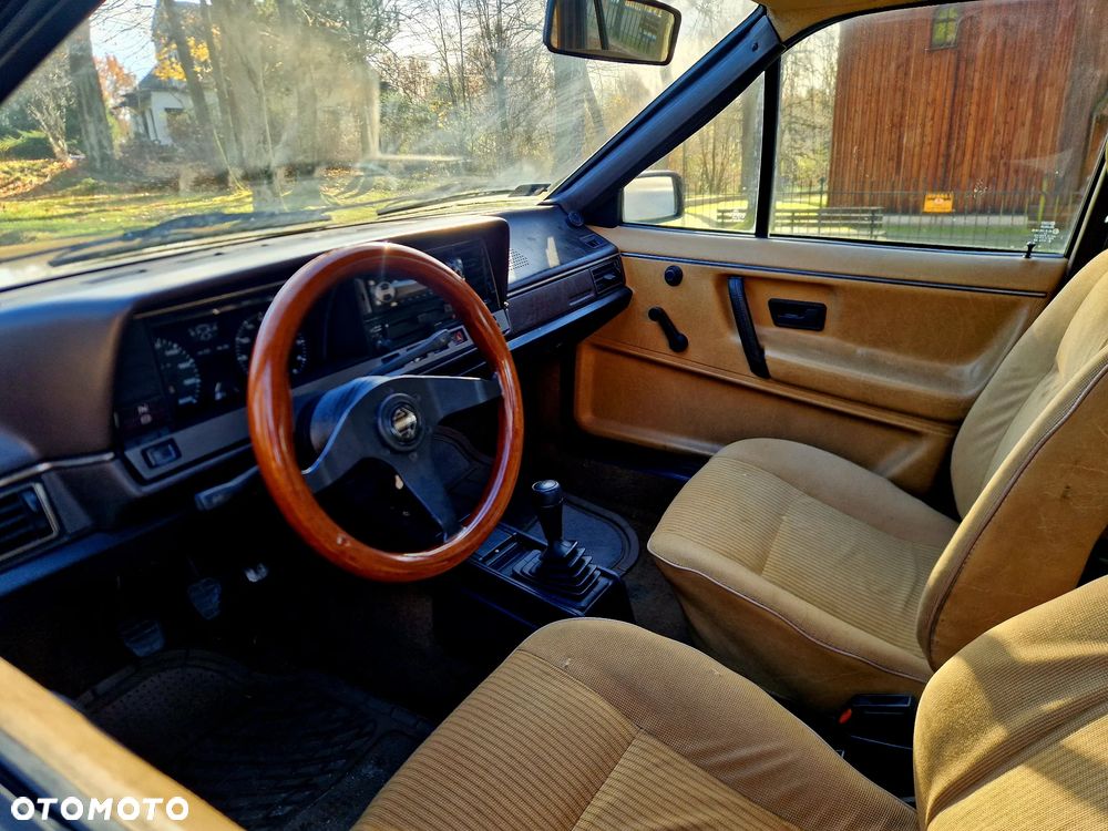 Volkswagen Passat - 5