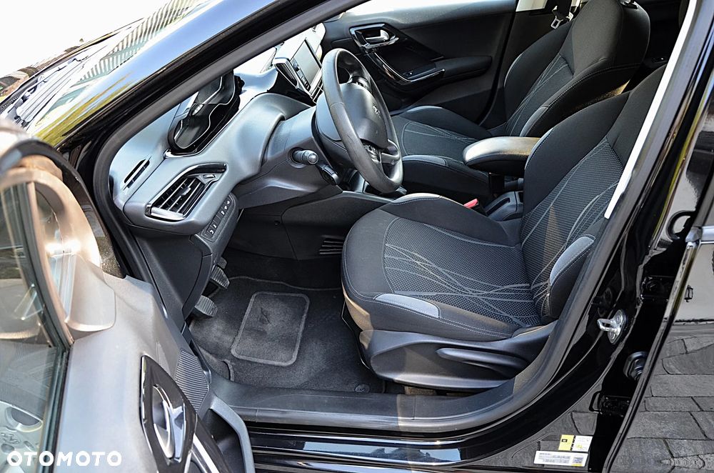 Peugeot 208 1.4 HDi Business Line - 14