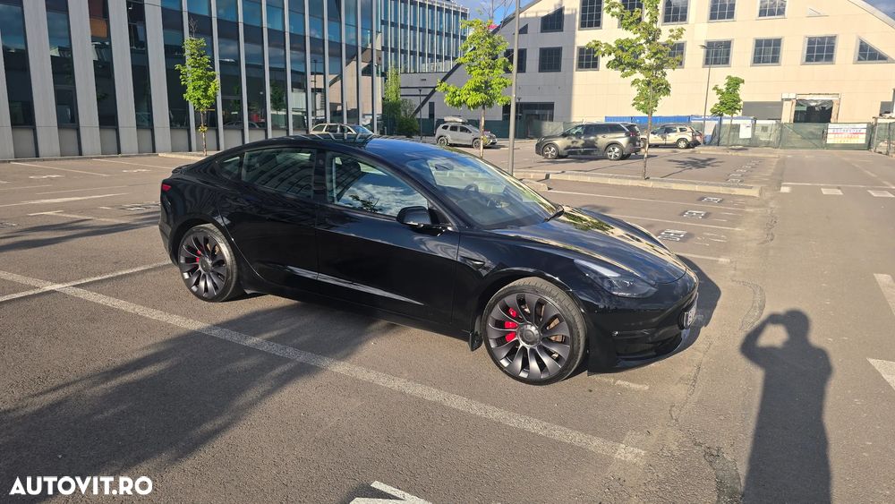 Tesla Model 3 - 5