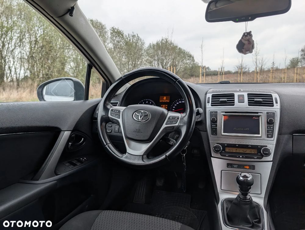 Toyota Avensis 1.8 Premium EU5 - 11