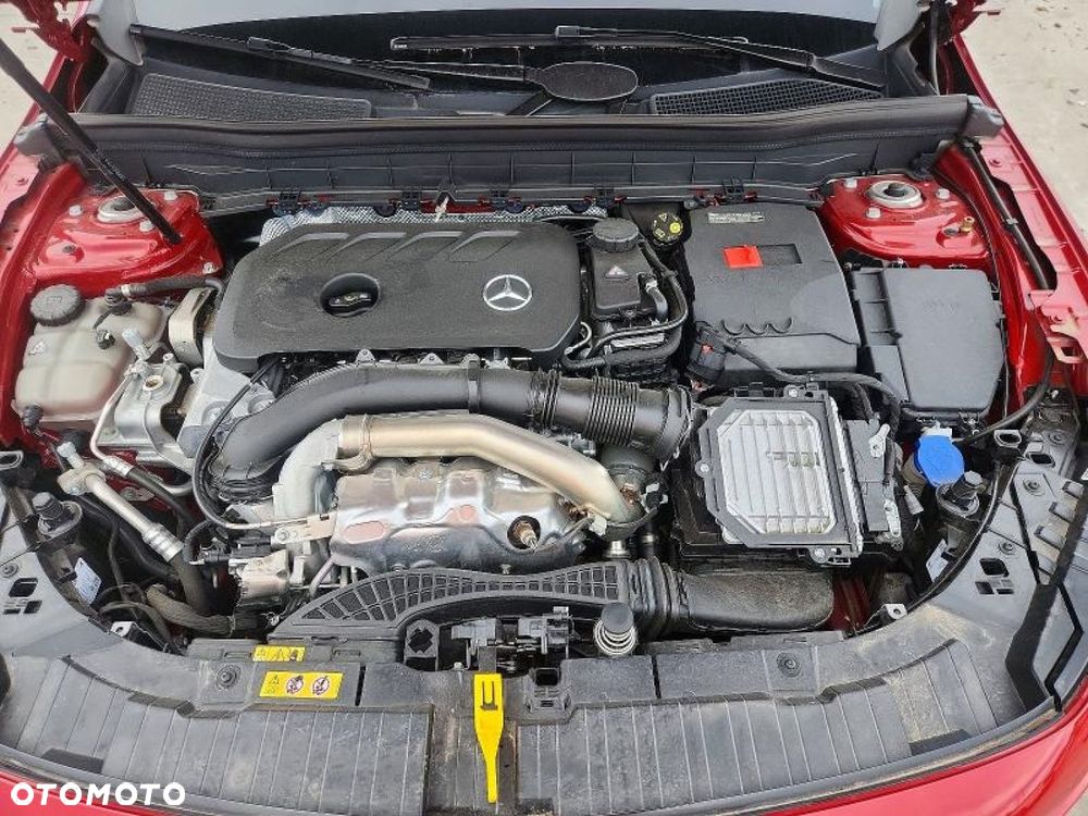 Mercedes-Benz GLB - 14