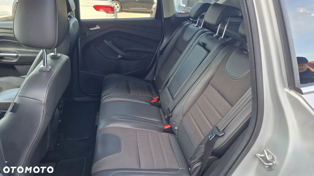 Ford Kuga 1.5 EcoBoost 4x4 Titanium - 17