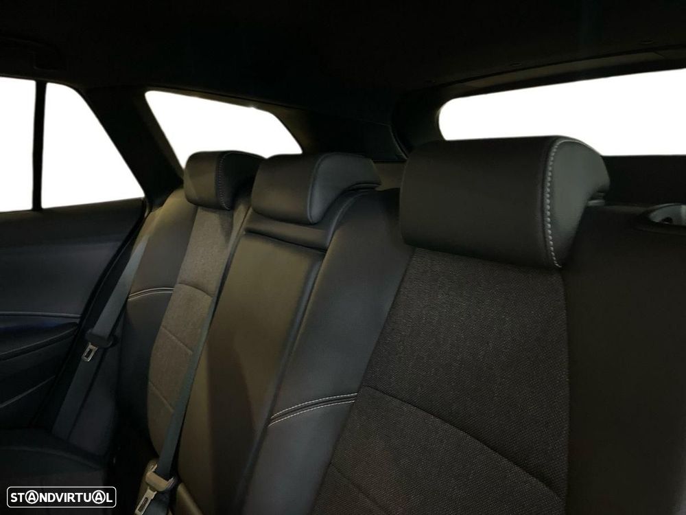 Toyota Corolla Touring Sports - 12