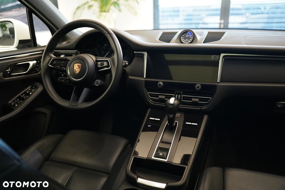 Porsche Macan Standard - 30