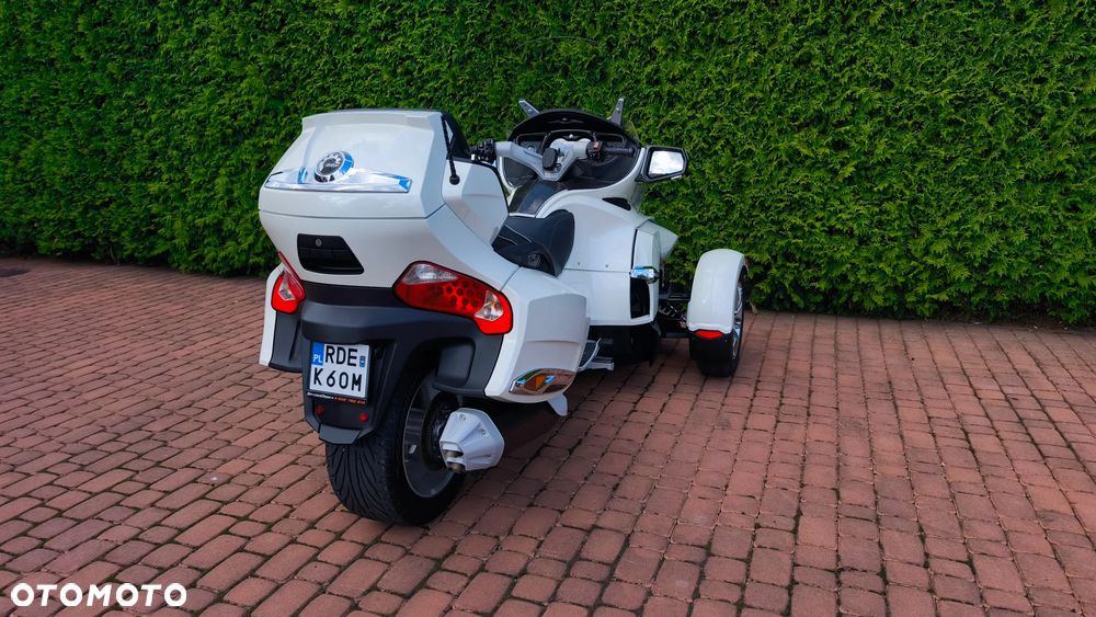 Can-Am Spyder - 6