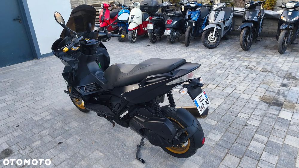 Aprilia SR - 6