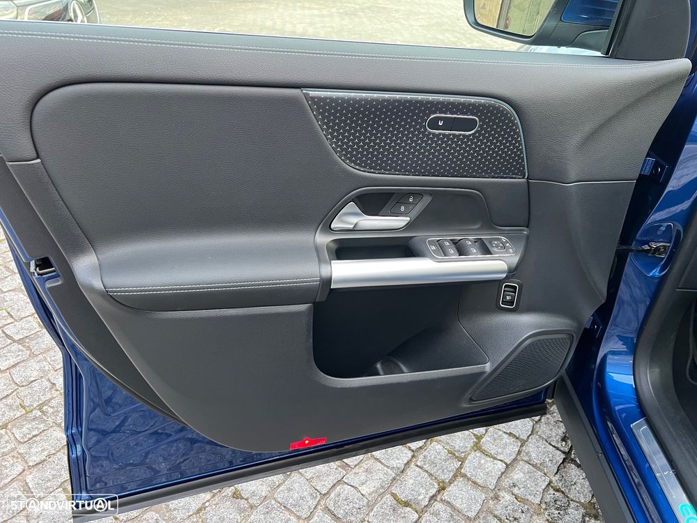 Mercedes-Benz EQA 300 4Matic - 19